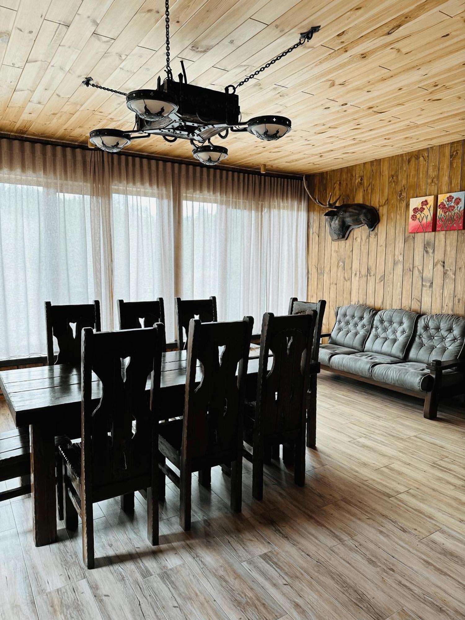 Фільварок Кмитів Hotell Velyki Kosharishcha Exteriör bild