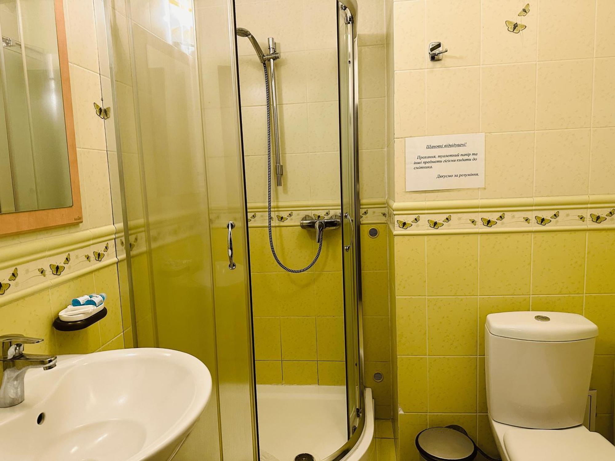 Фільварок Кмитів Hotell Velyki Kosharishcha Exteriör bild