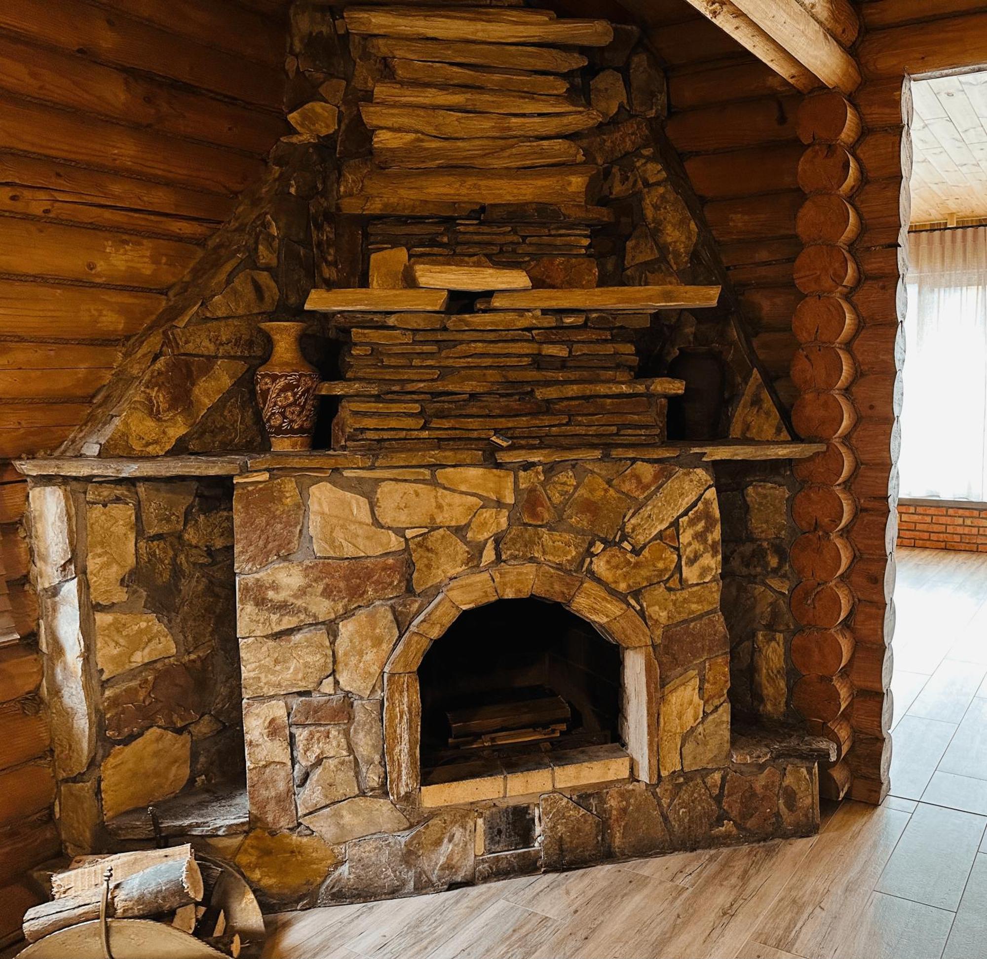 Фільварок Кмитів Hotell Velyki Kosharishcha Exteriör bild