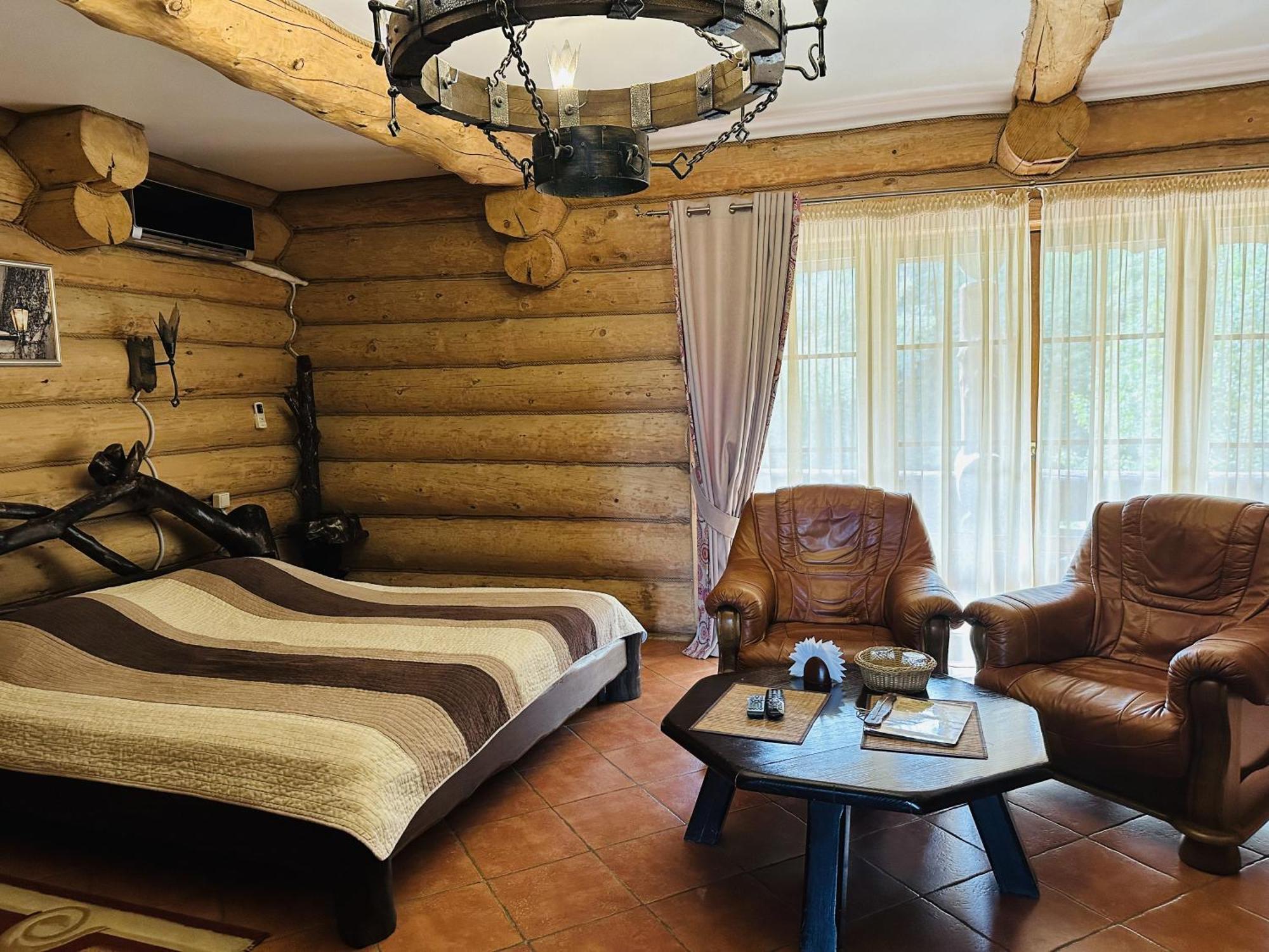 Фільварок Кмитів Hotell Velyki Kosharishcha Exteriör bild